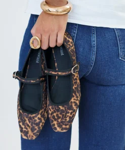 Bailarina leopardo de terciopelo