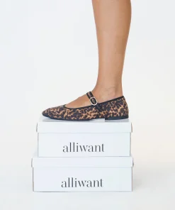 Bailarina leopardo de terciopelo