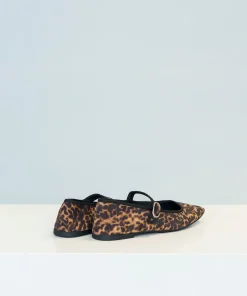 Bailarina leopardo de terciopelo