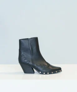 Botas cortas con Tachuelas