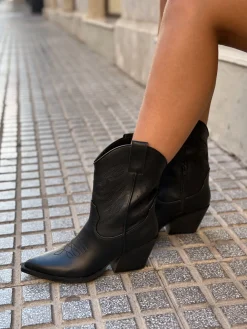 Botin bordado cowboy
