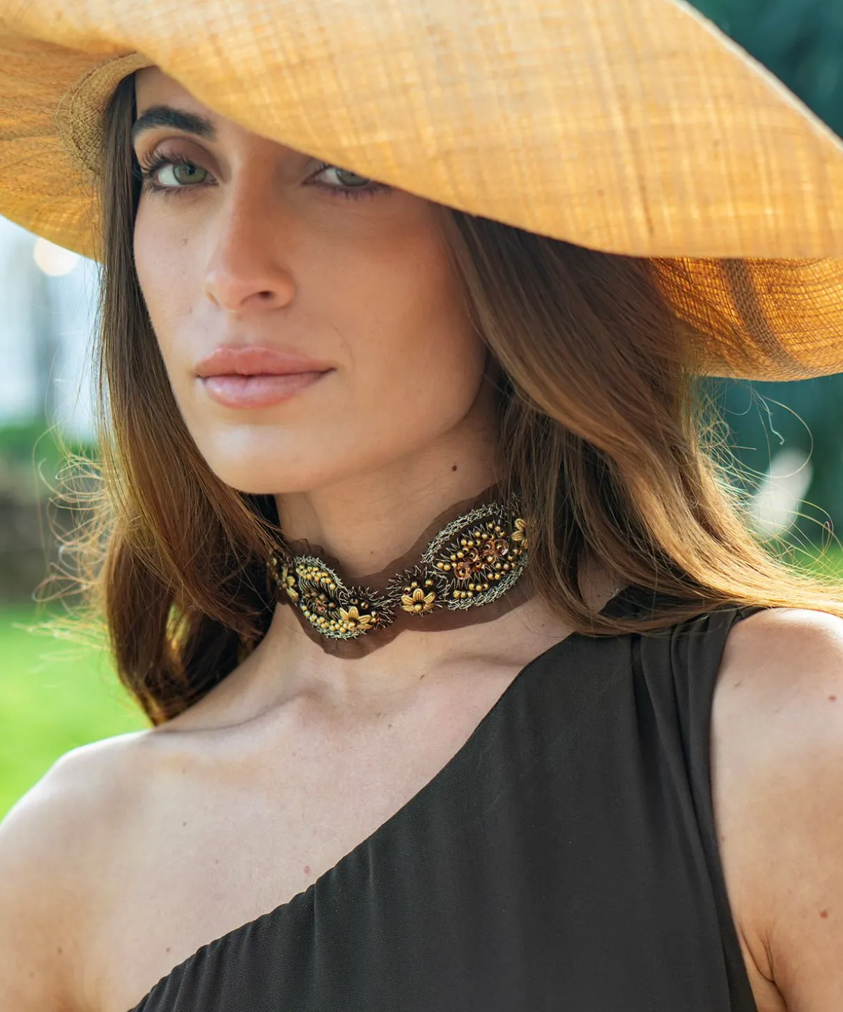 Chocker Lira
