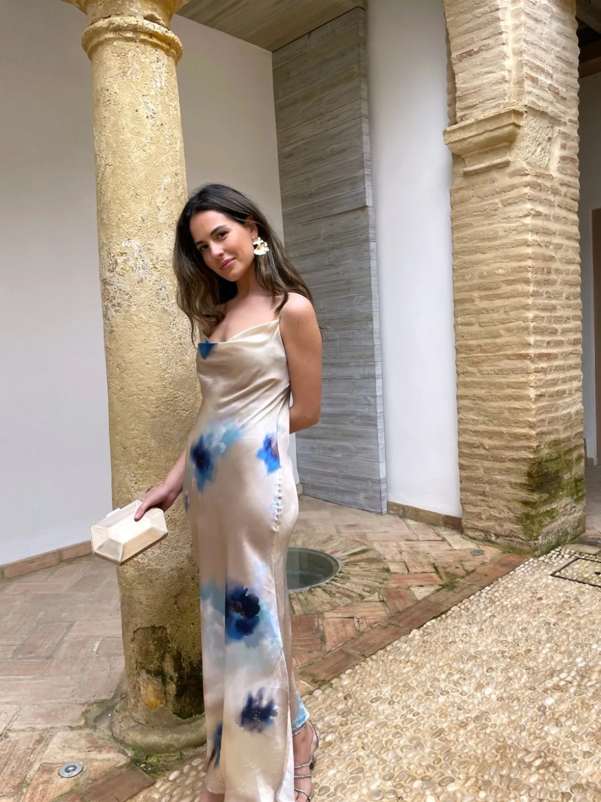 Vestido tirantes flores